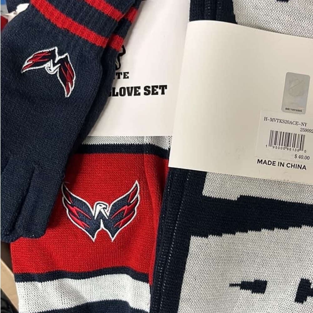 New Capitals Scarf and Glove set